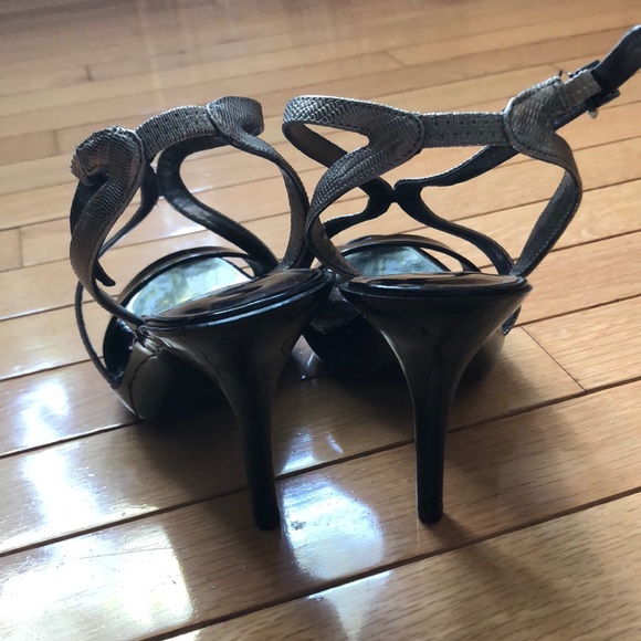 Shoes - Picture 3 of 5